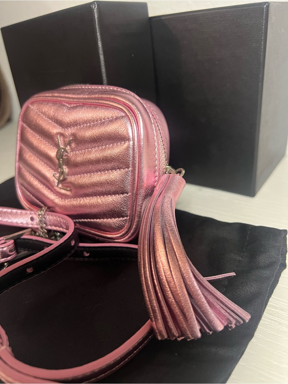 Saint Laurent Metallic Pink Quilted Lou Camera Bag with Tassel - Picture 6 of 16